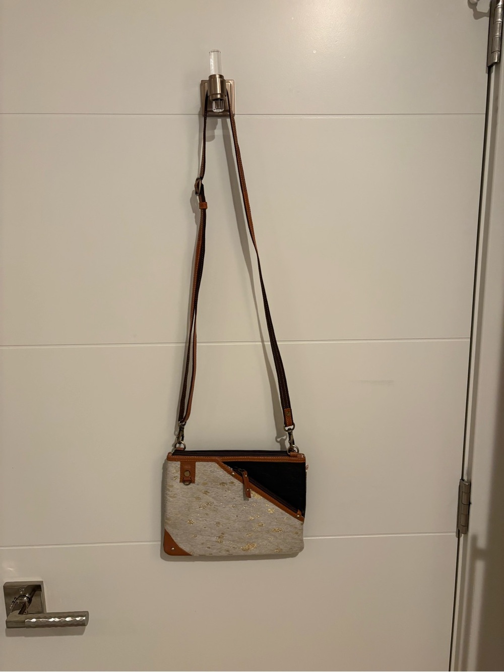 Women's Crossbody Bag in Cream, Black & Tan